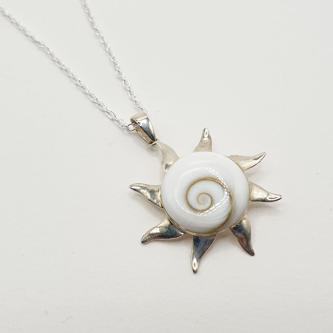 Horizon Necklace